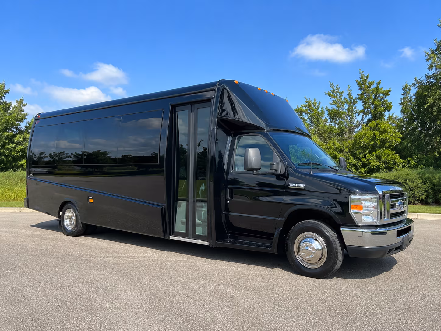fall harvest wine tours near lake sakakawea and garrison are a natural fit for a minibus