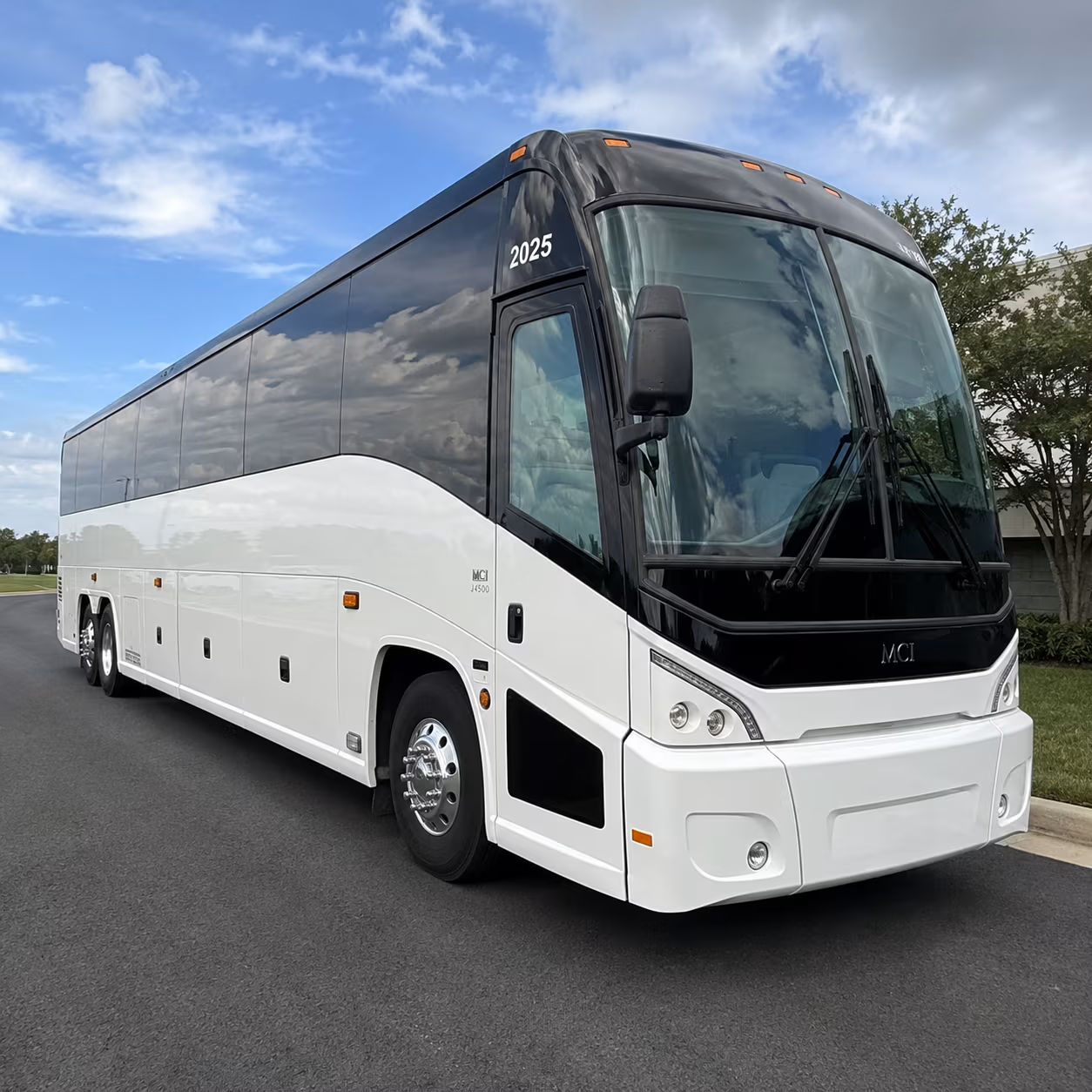 through a network of bus companies find transportation to bismarck conferences and fargo events